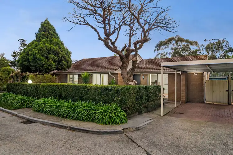 2/2 Mascoma Street, Strathmore VIC 3041