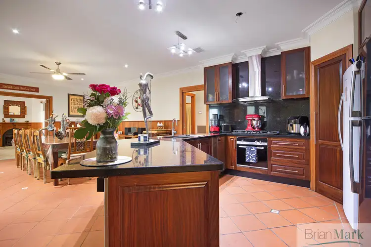 Second view of Homely house listing, 7 Veronica Court, Werribee VIC 3030