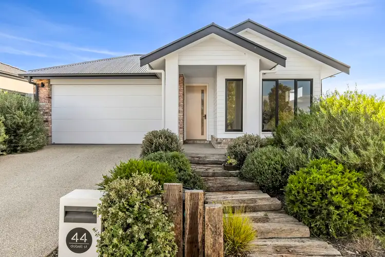 44 Dobell Street