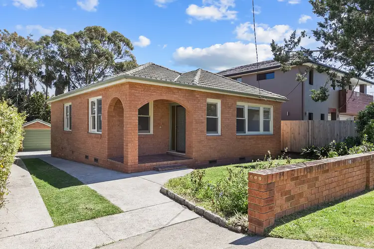 17 South Creek Road, Dee Why NSW 2099