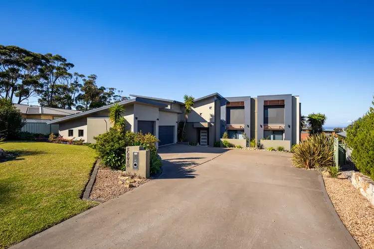 11 The Crest, Mirador NSW 2548