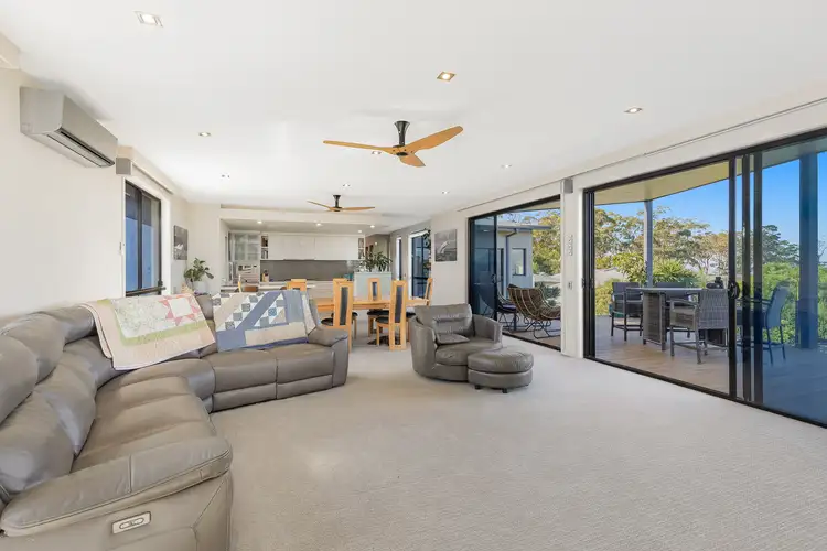 Fifth view of Homely house listing, 11 The Crest, Mirador NSW 2548
