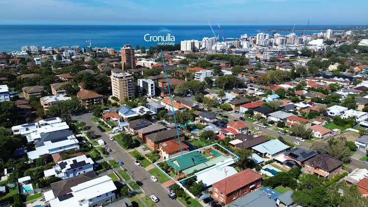 Second view of Homely house listing, 10 Flinders Road, Cronulla NSW 2230