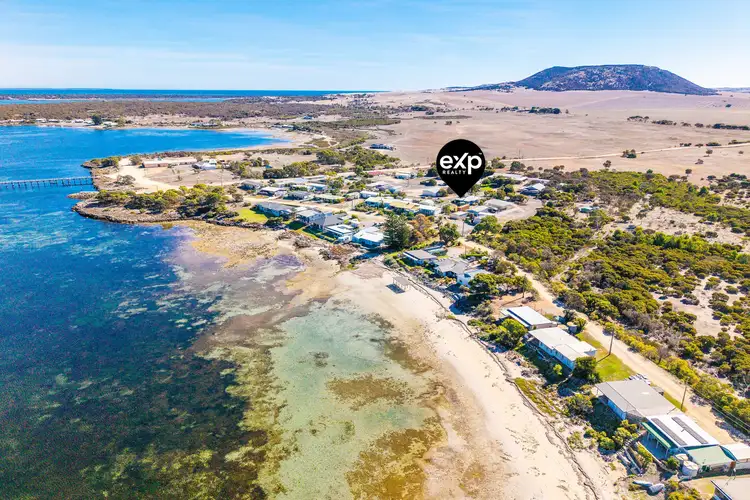 16 Henderson Court, Mount Dutton Bay SA 5607
