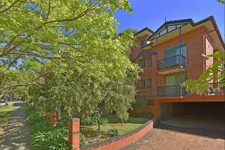 4/27 Burdett Street