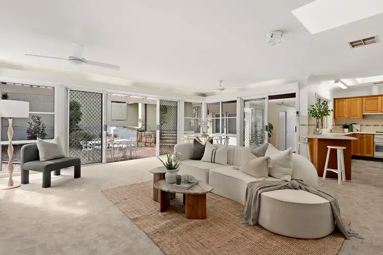 4 Angophora Crescent