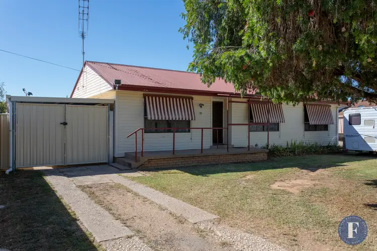 25 Lee Street, Cowra NSW 2794