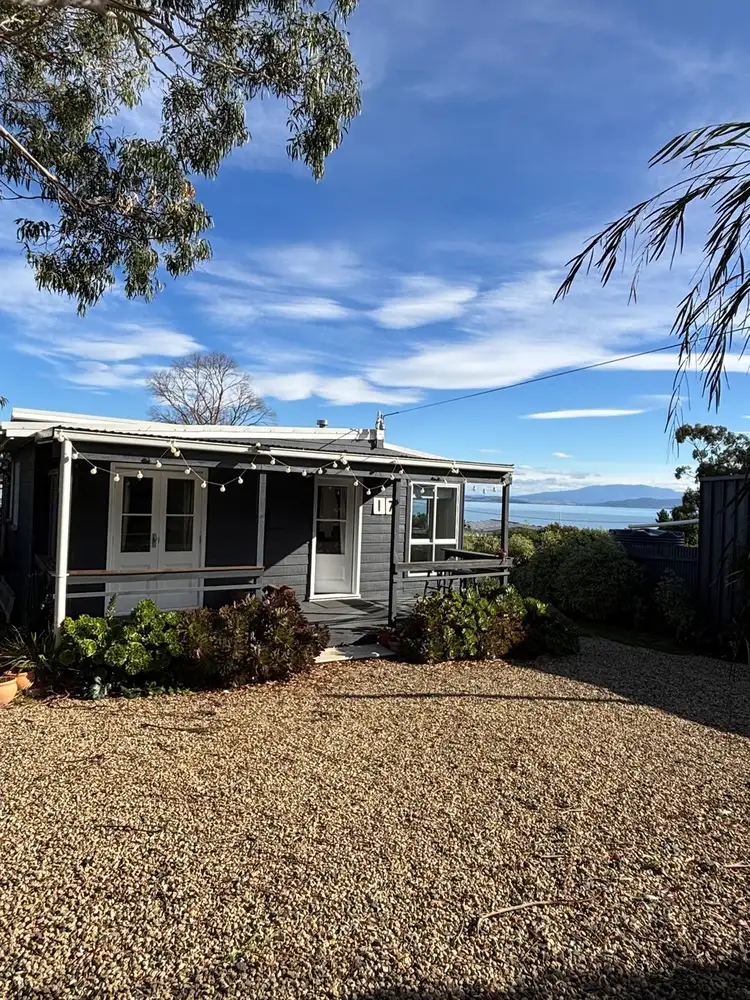 17 Erica Road, Primrose Sands TAS 7173