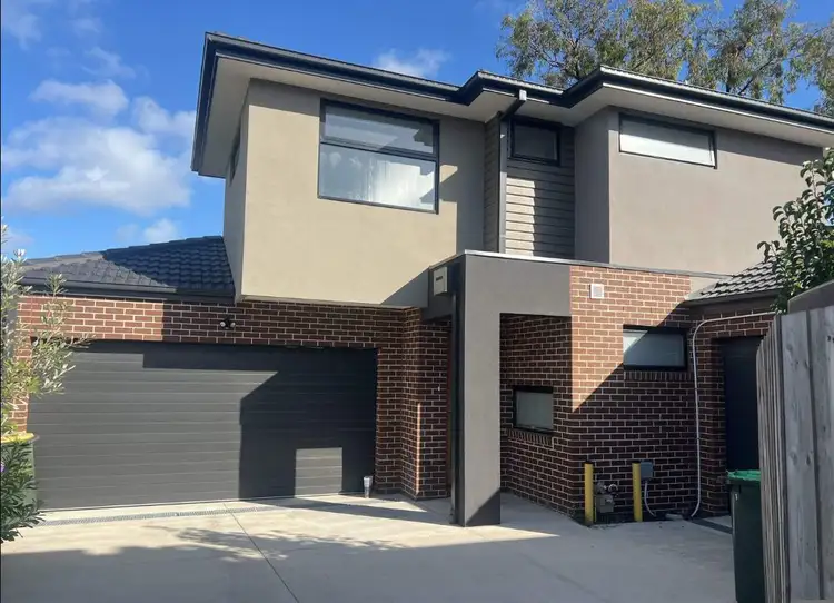 Main view of Homely unit listing, 3/4 Cassowary Close, Carrum Downs VIC 3201