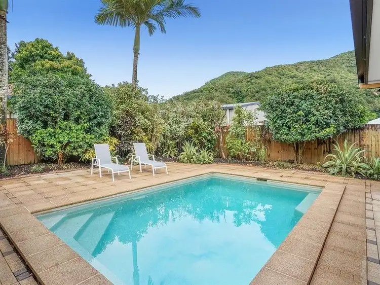 40 William Hickey Drive, Redlynch QLD 4870