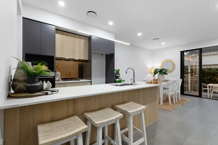 68/1 Lake Serenity Boulevard, Helensvale QLD 4212
