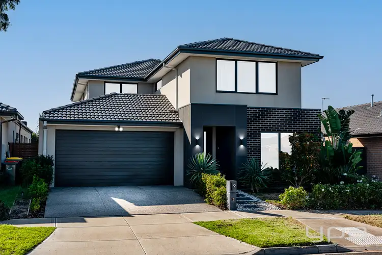 9 Colchester Drive, Werribee VIC 3030