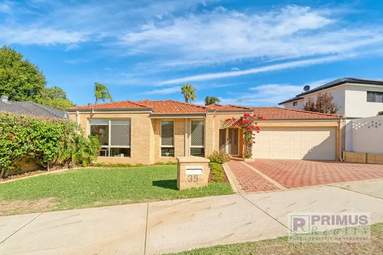 35 Bradshaw Crescent, Manning WA 6152