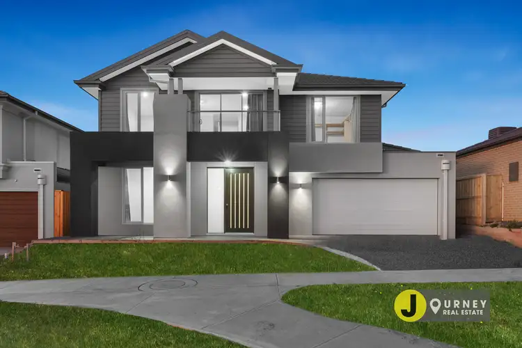 16 Koalas Circuit, Clyde North VIC 3978