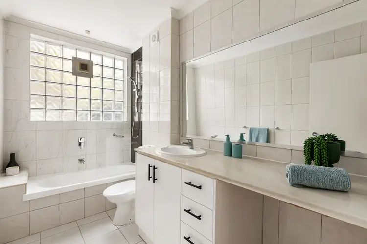 Sixth view of Homely apartment listing, 2/313 Dandenong Road, Prahran VIC 3181