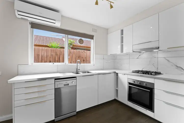 2/55 Mimosa Road, Carnegie VIC 3163