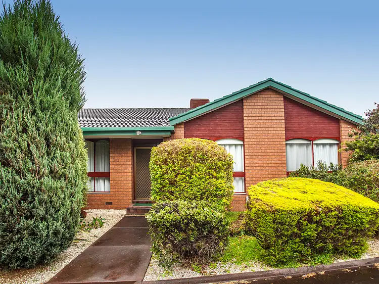 2/27 Glen Ebor Avenue, Blackburn VIC 3130