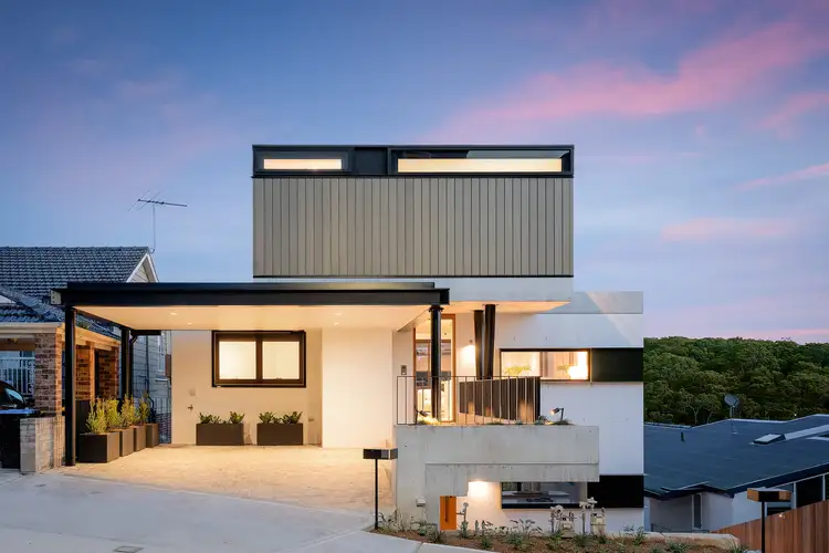 2/79A Lauderdale Avenue
