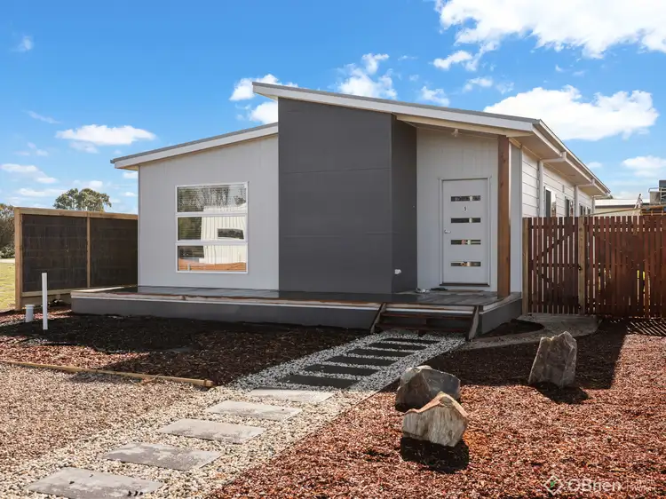 5 Lomandra Drive, Inverloch VIC 3996