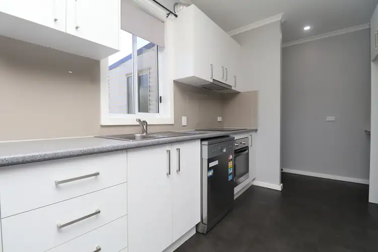 68 Ziegler Avenue, Kooringal NSW 2650
