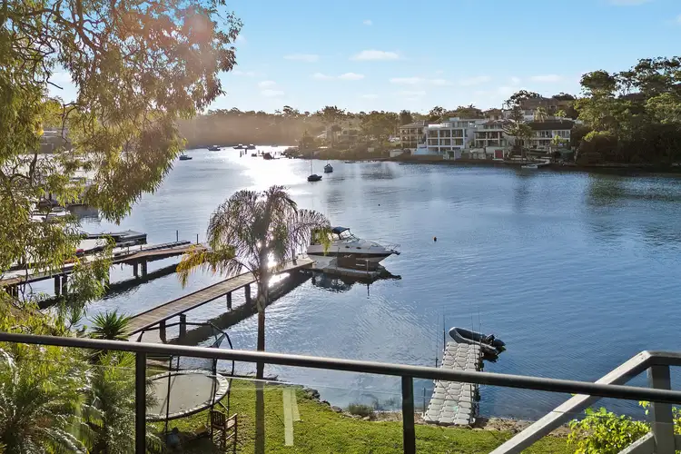 243 Connells Point Road, Connells Point NSW 2221