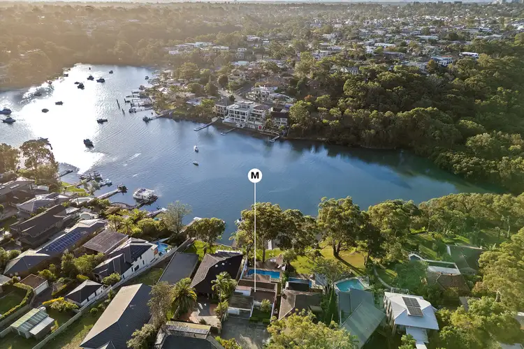 243 Connells Point Road, Connells Point NSW 2221