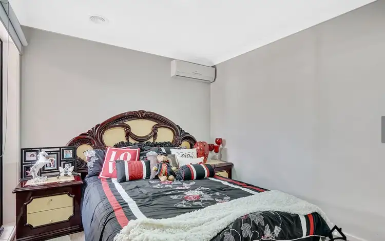 Fifth view of Homely house listing, 17 Miniata Way Way, Manor Lakes VIC 3024