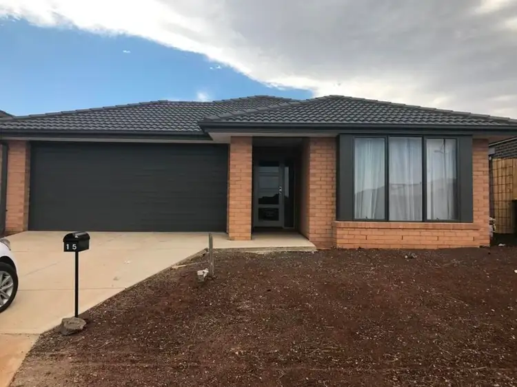 15 Mandurah Crescent, Melton West VIC 3337