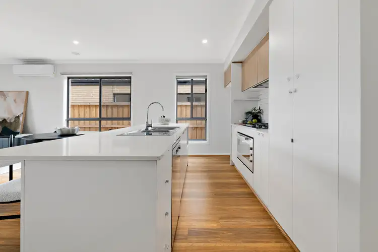 Fifth view of Homely house listing, 6 Possum Drive, Beveridge VIC 3753