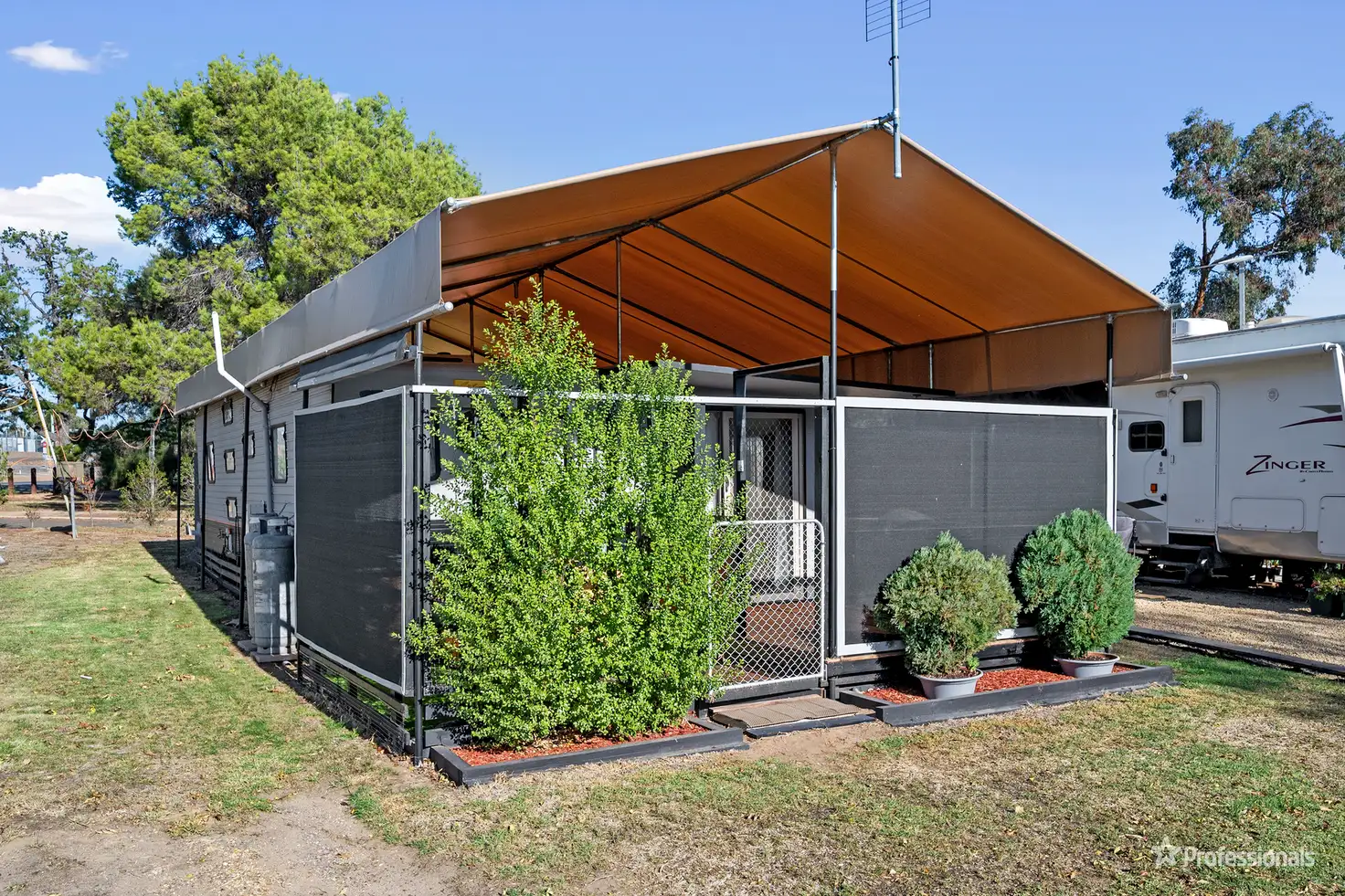 Main view of Homely unit listing, Site 15/7-9 Holyrood Street, Maryborough VIC 3465