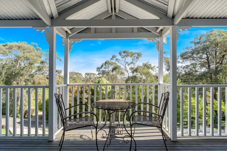 36 Mabel Crescent, Mount Macedon VIC 3441