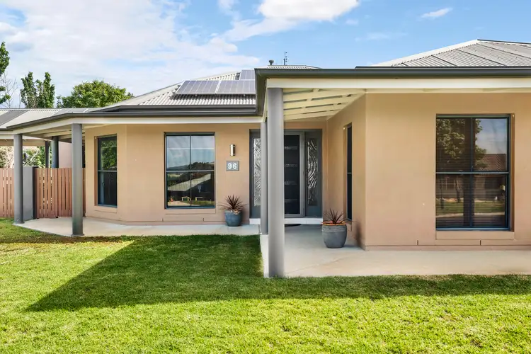 96 Darwin Drive, Llanarth NSW 2795