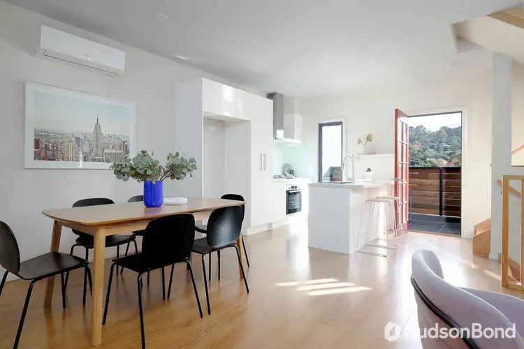 2/19 Nelson Street, Ringwood VIC 3134