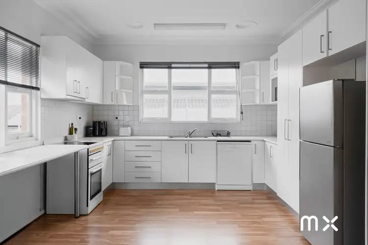 2/25 Mirrabooka Road, Lake Heights NSW 2502