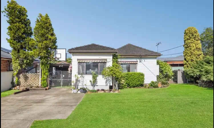 8 Fergerson Avenue, Fairfield NSW 2165