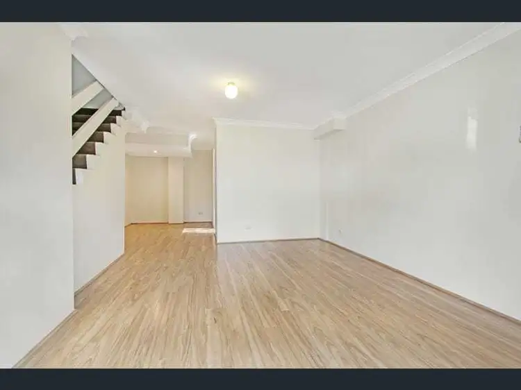 Main view of Homely townhouse listing, 18/19 Taranto Road, Marsfield NSW 2122