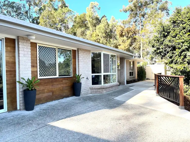 13 Athenree Place, Little Mountain QLD 4551
