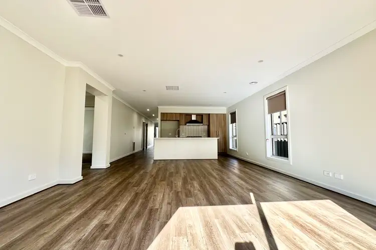 Fourth view of Homely house listing, 7 Cimbrone Place, Berwick VIC 3806