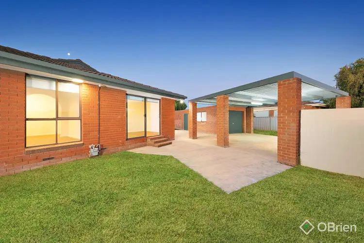 32 Mayfair Drive, West Wodonga VIC 3690