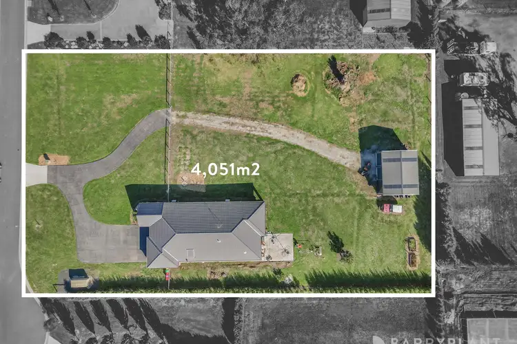 8 Grace Court, Drouin VIC 3818
