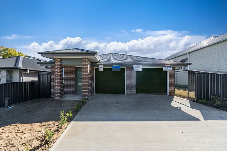 2/13B Madgwick Drive, Armidale NSW 2350