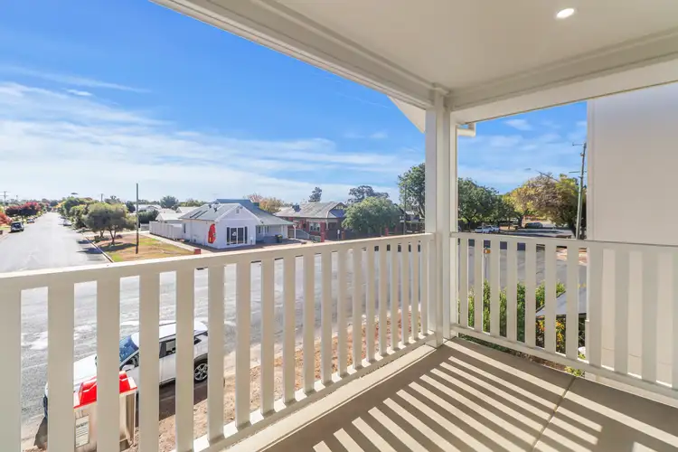 228 Kincaid Street, Wagga Wagga NSW 2650