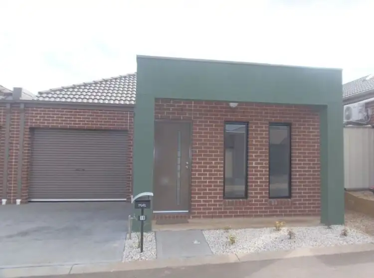 10/40 Mccubbin Way, Caroline Springs VIC 3023