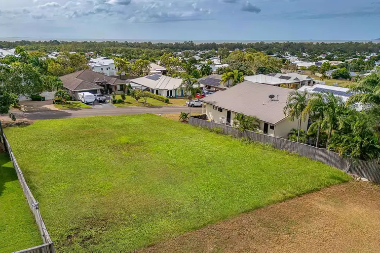 13 Genesta Court, Bushland Beach QLD 4818