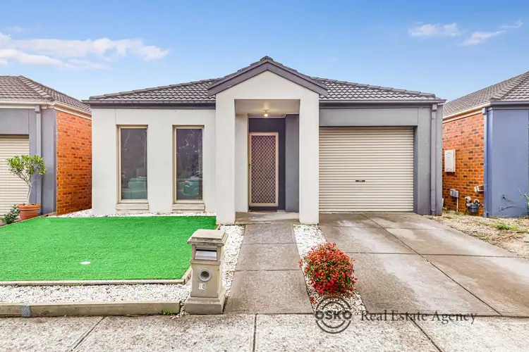 10 Dargi Green, Caroline Springs VIC 3023