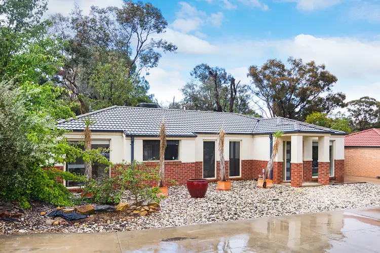 4/27a Lawson Street, Spring Gully VIC 3550
