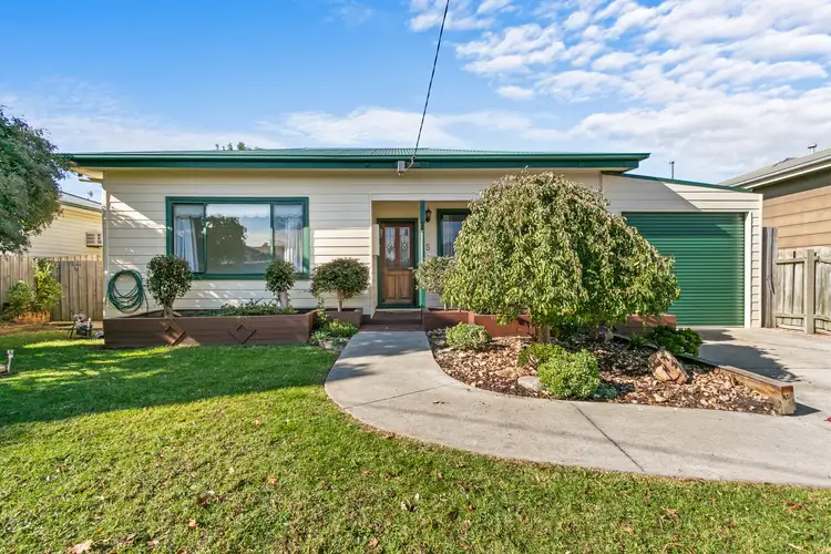 Second view of Homely house listing, 5 Broadford Court, Traralgon VIC 3844