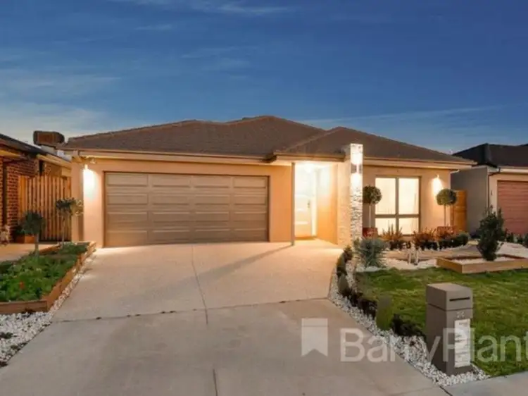 24 Saffron Avenue, Officer VIC 3809