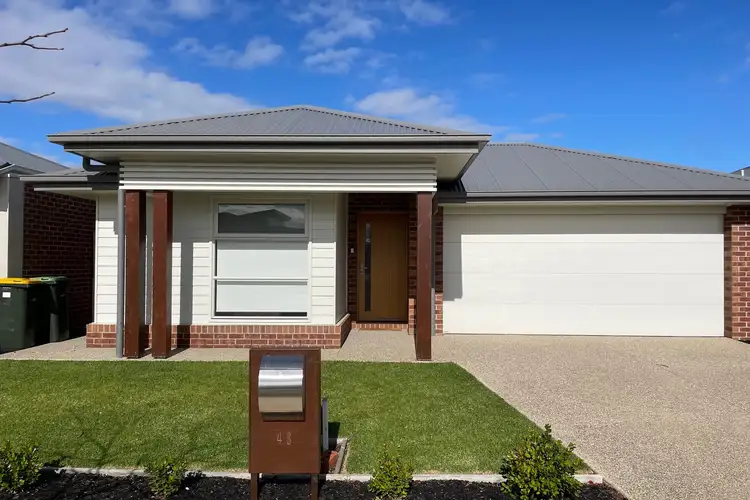 48 Spirit Crescent, Armstrong Creek VIC 3217