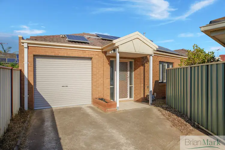 16B Daphne Crescent